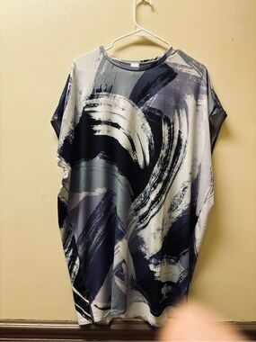 Wynne Layers multi color short sleeved top Size M